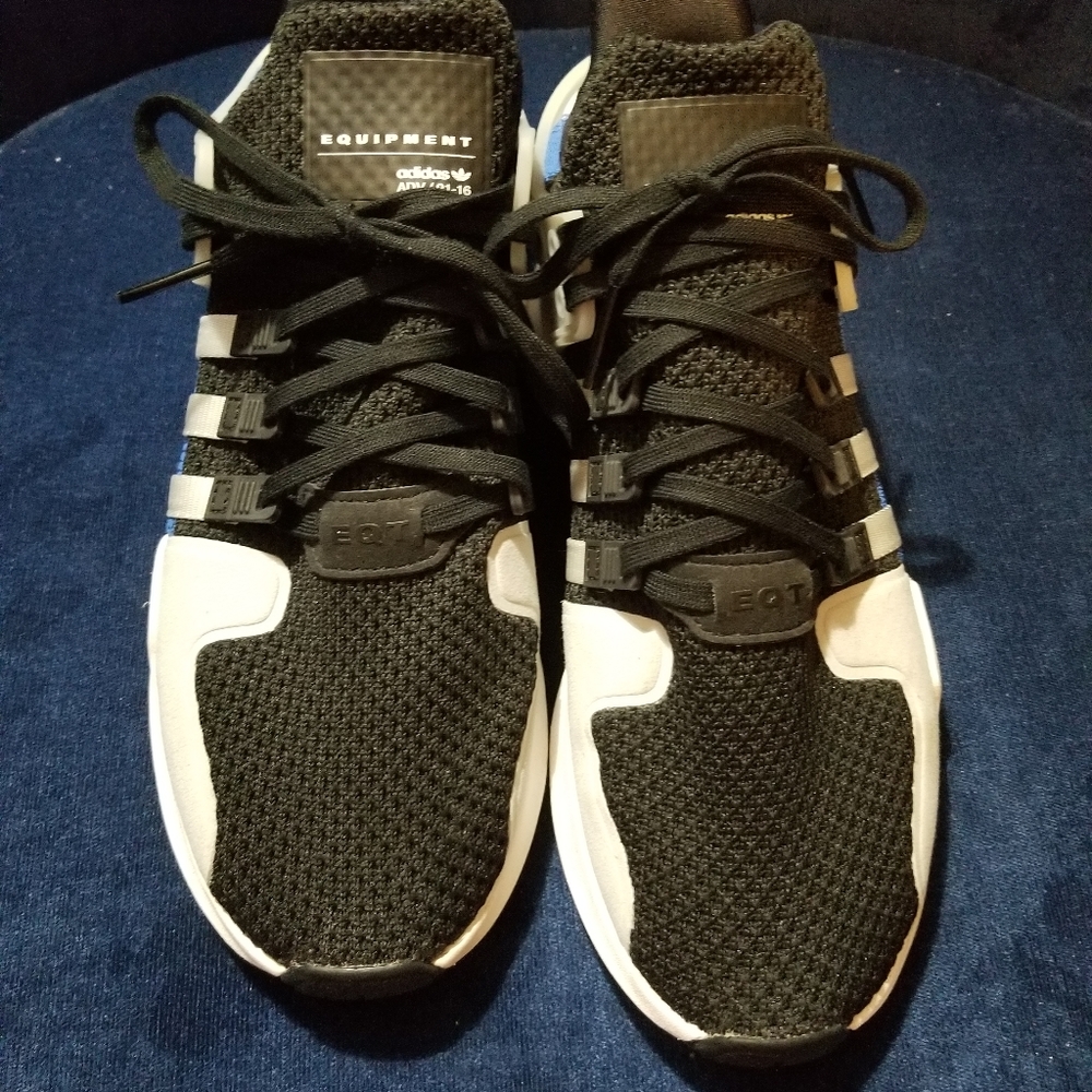 ADIDAS BLUE AND WHITE SNEAKERS SIZE 7